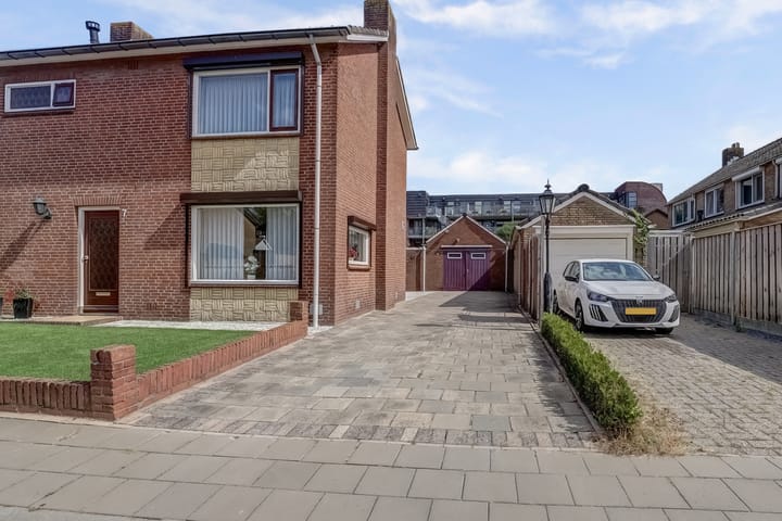 Foto 44 van Bernhardstraat 7