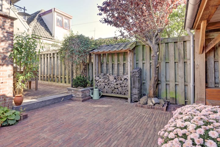 Foto 24 van Stationsweg 23