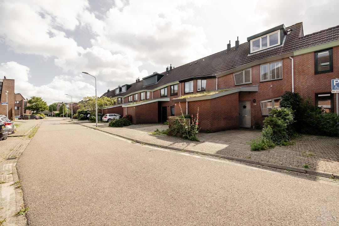Photo 37 of Rosa Spierstraat 36