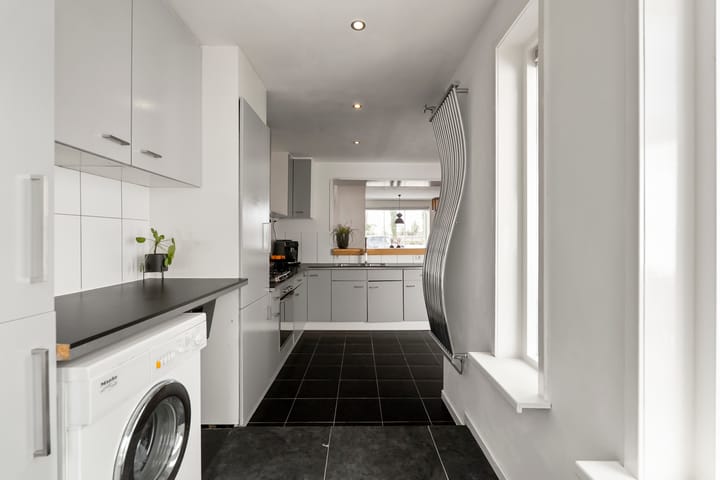 Foto 13 van Parallelweg 81