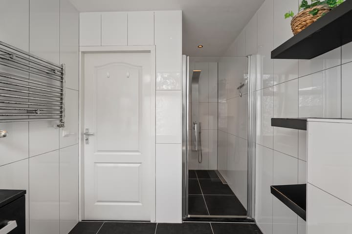 Foto 22 van Parallelweg 81