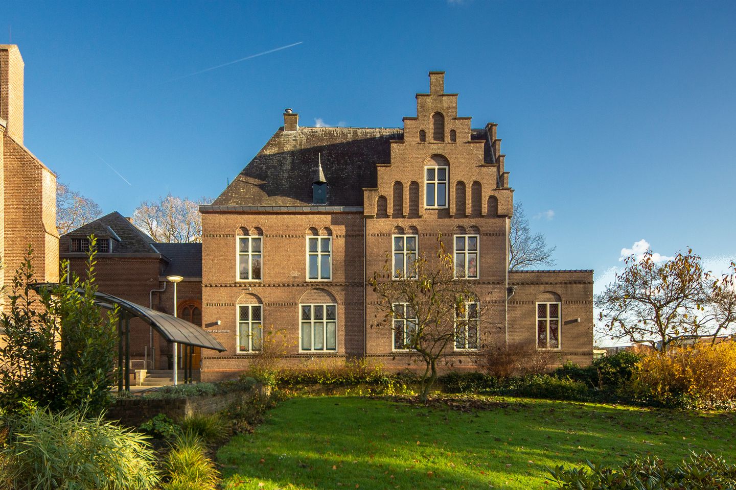 Bekijk foto 1 van Kerklaan 22