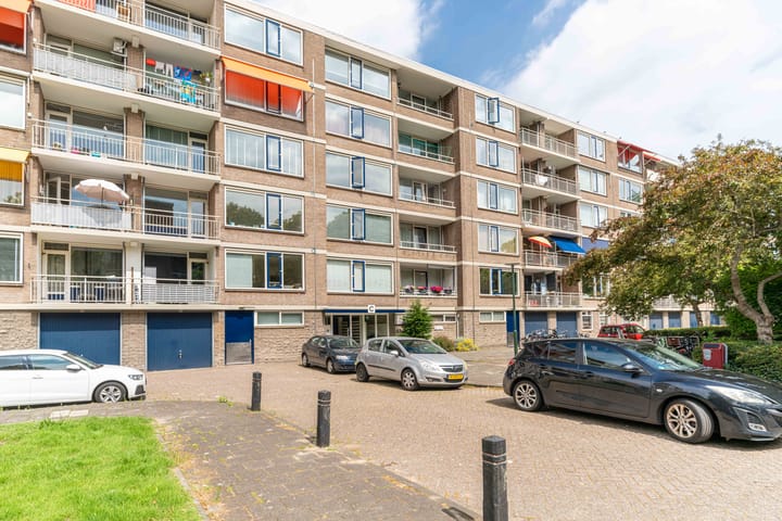 Foto 2 van Burgemeester Caan van Necklaan 228