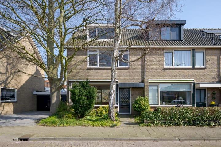 Photo 2 of Jan van Galenlaan 28