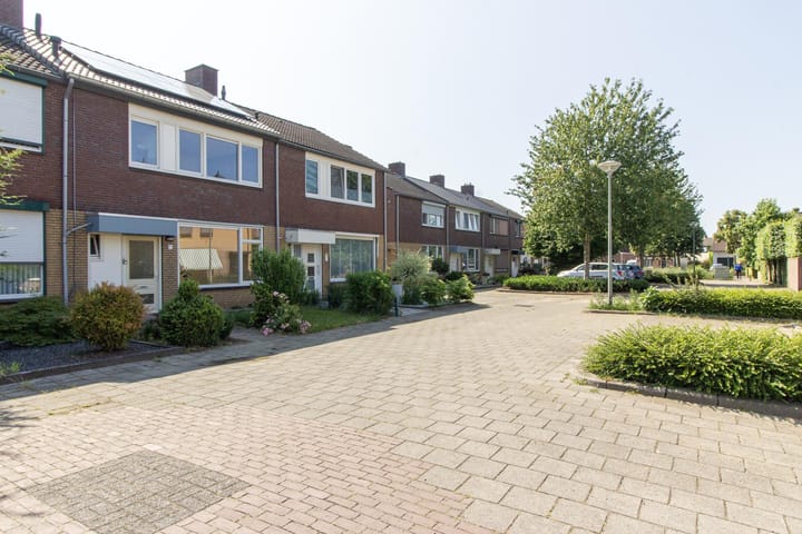 Foto 18 van Cederstraat 12