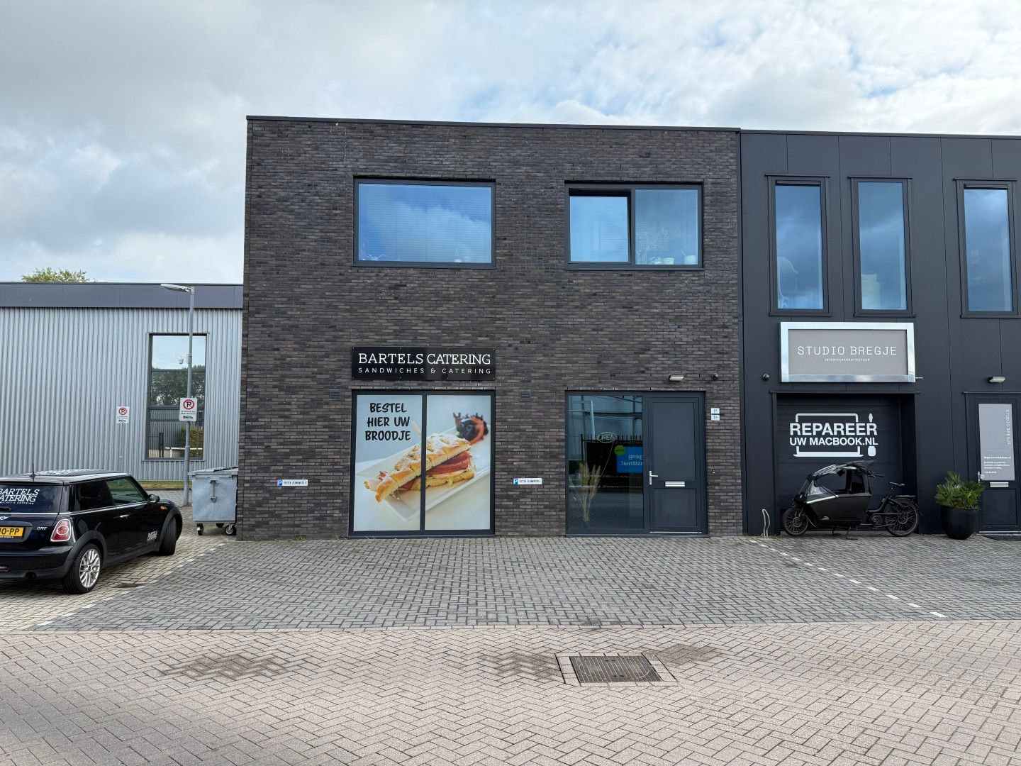 Bekijk foto 1 van Pieter Zeemanstraat 1