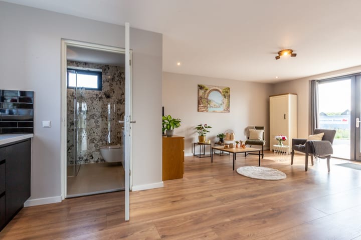 Photo 8 of Henry David Thoreaustraat 18