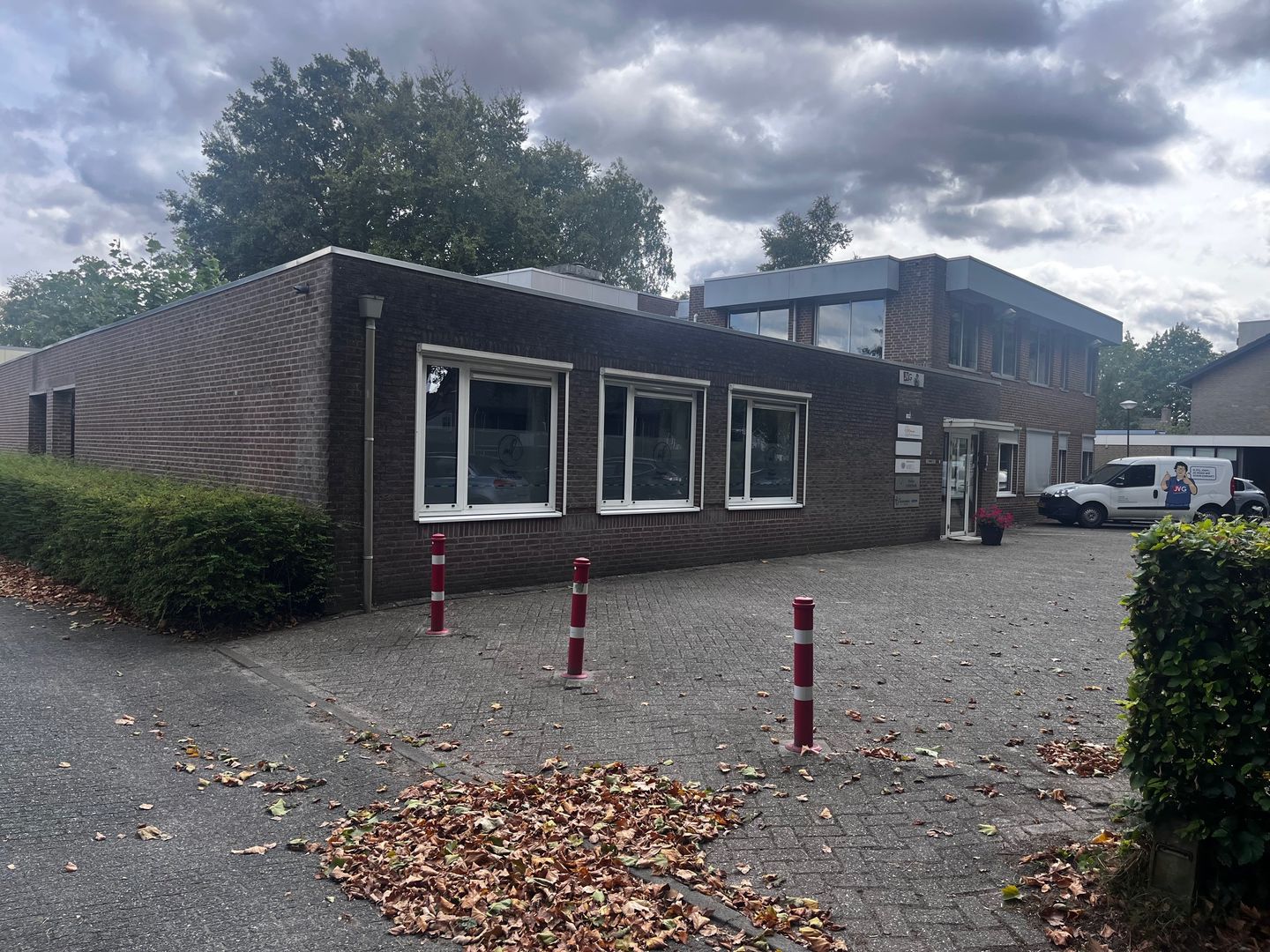 Bekijk foto 2 van Burg. Verwielstraat 67