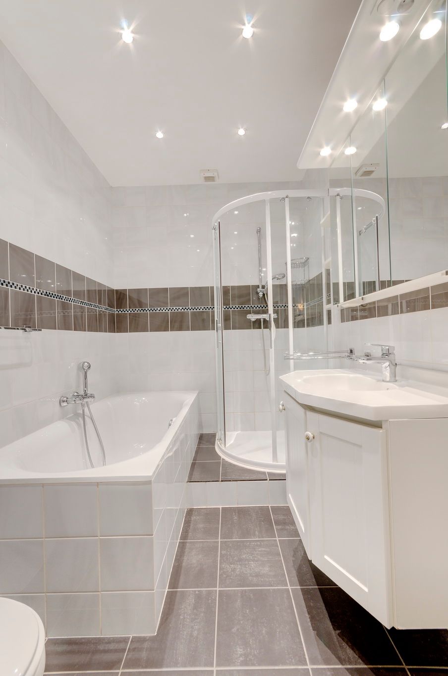 Photo 14 of Minervalaan 57-H