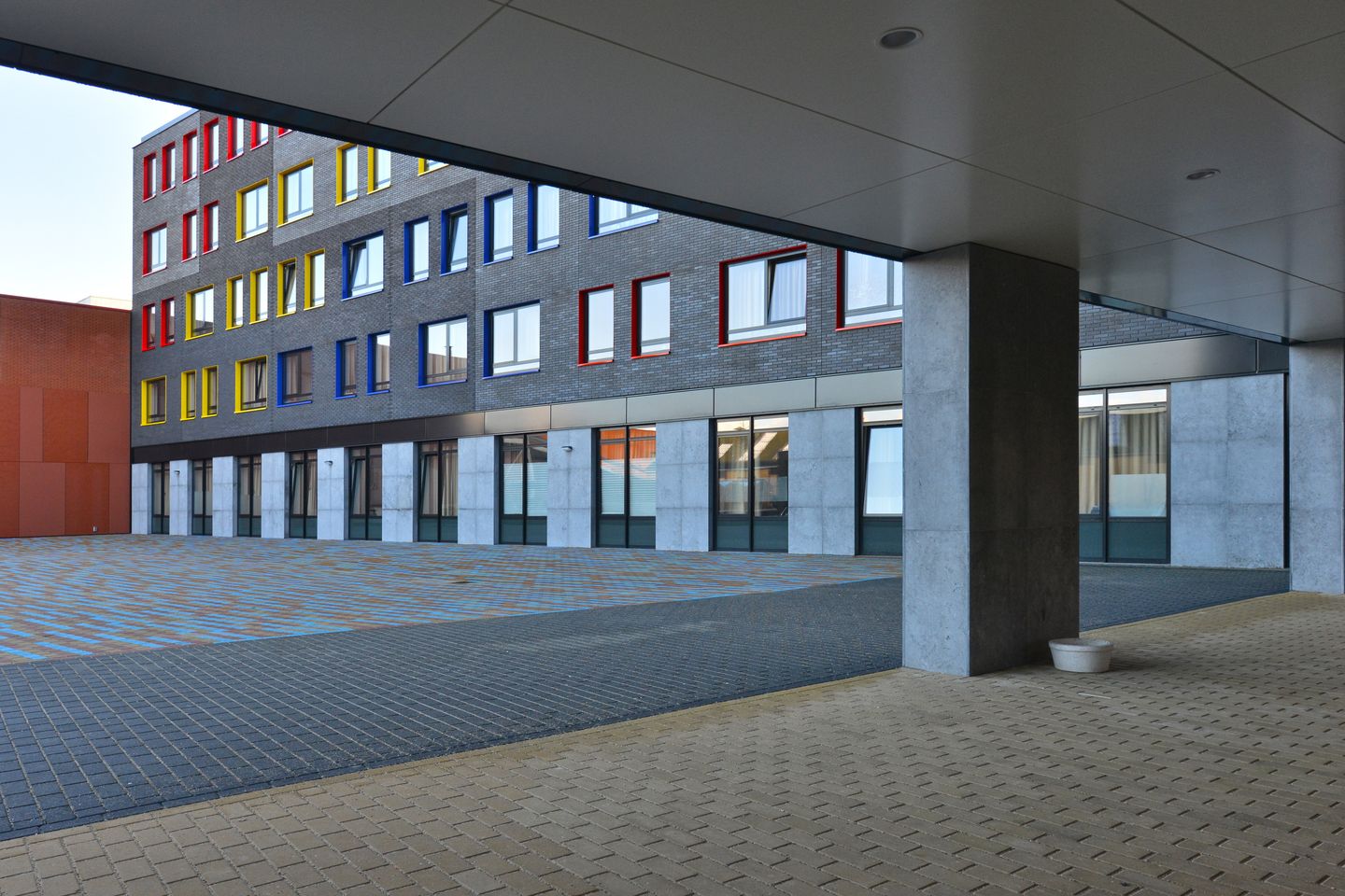 Bekijk foto 2 van Tramsingel 64