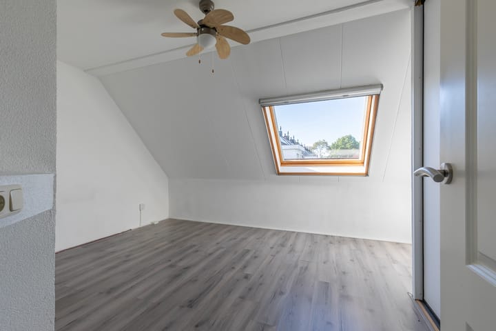 Foto 21 van Claverenbladstraat 77