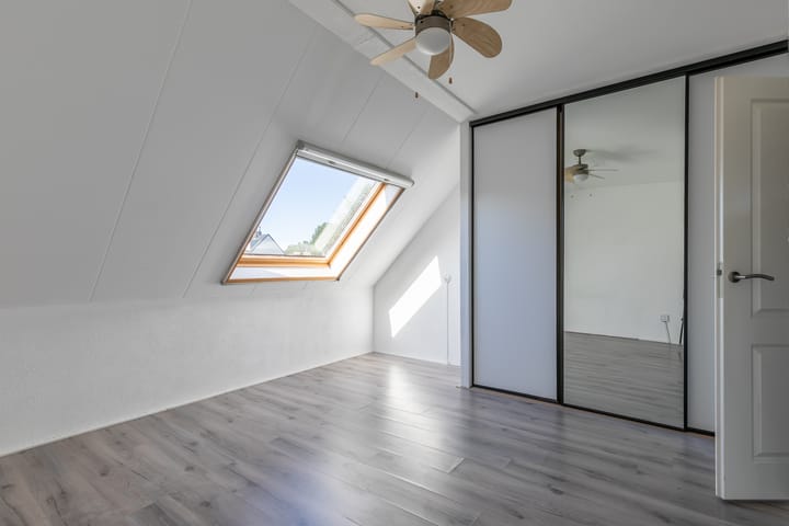 Foto 23 van Claverenbladstraat 77