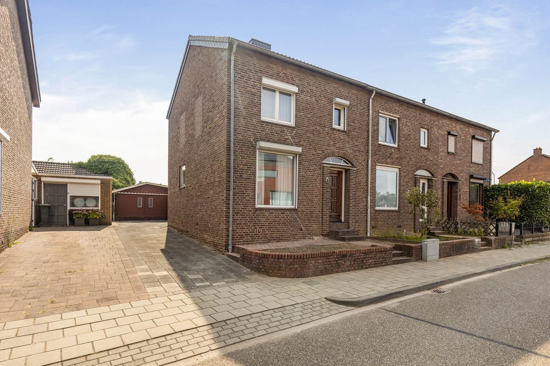 Foto 1 van Dorpstraat 6