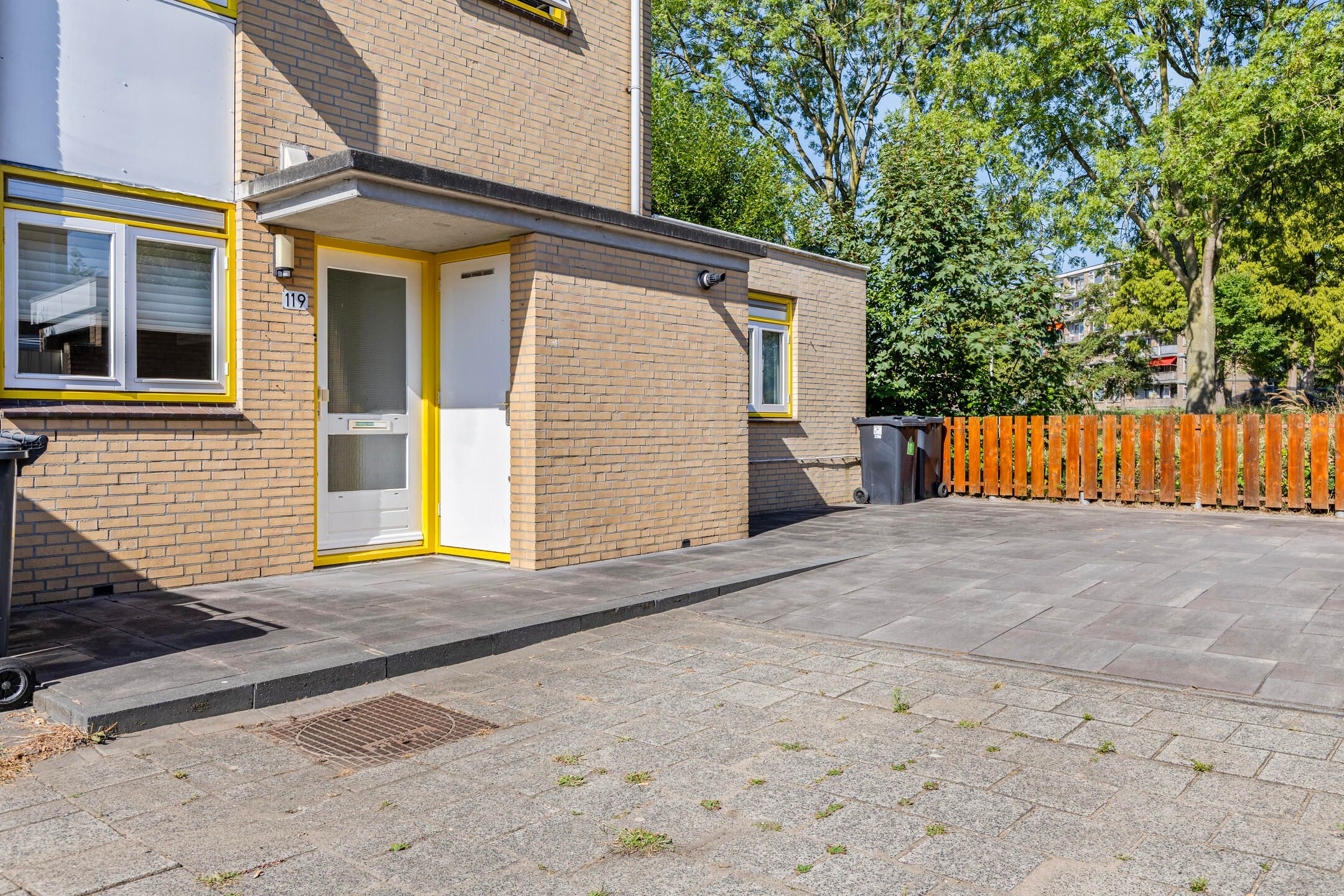 Photo 3 of Tielerwaard 119