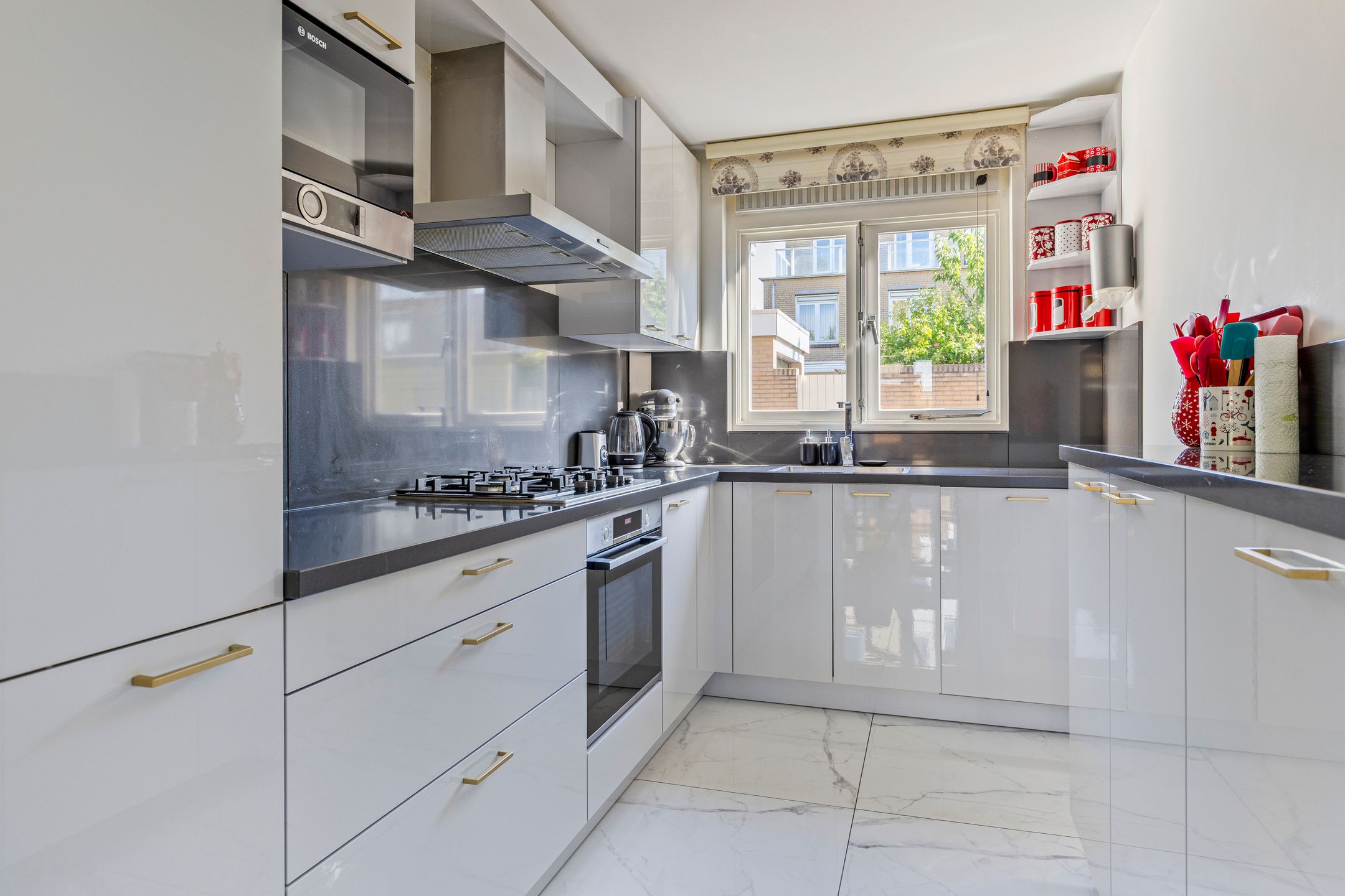 Photo 12 of Tielerwaard 119