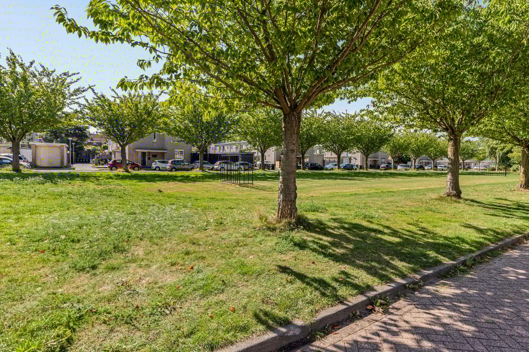 Photo 41 of Tielerwaard 119