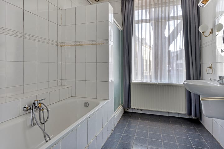 Photo 22 of Raadhuisstraat 53