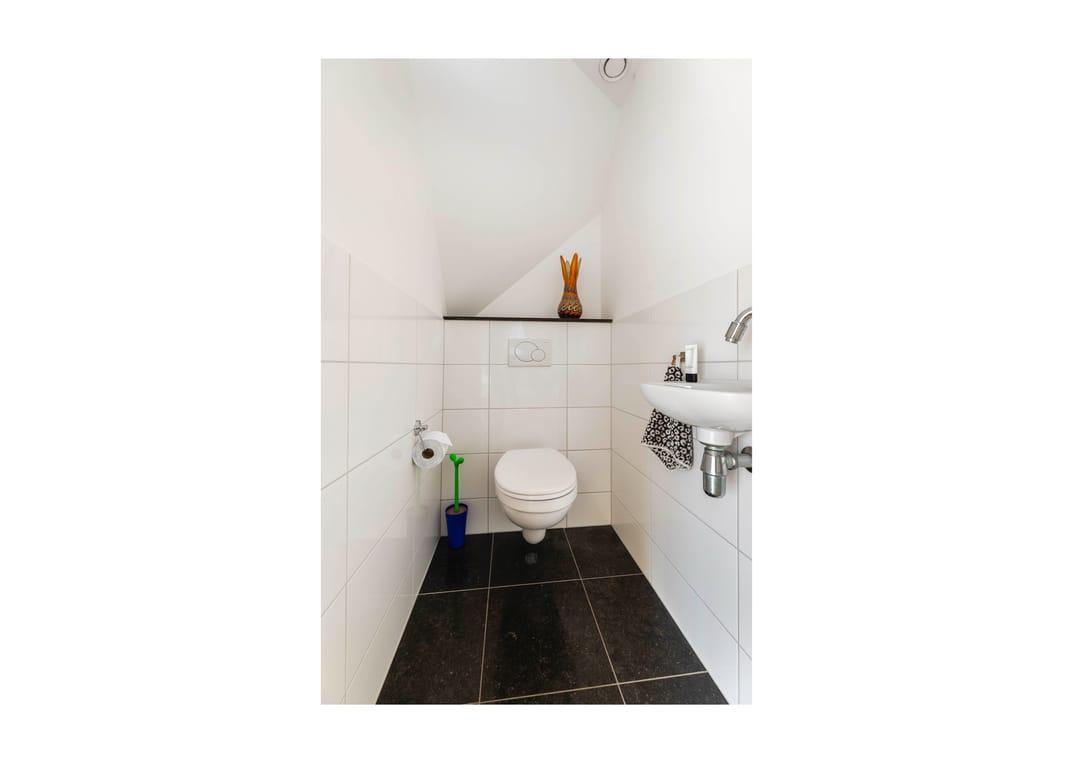 Photo 16 of Van Karnebeekstraat 91-A