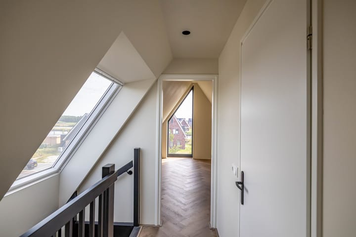 Photo 42 of Zalmschouw 15