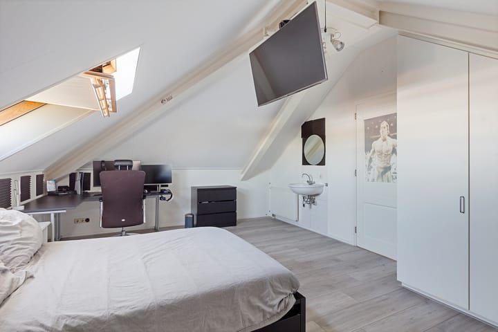 Foto 50 van Van Ruyvenlaan 2