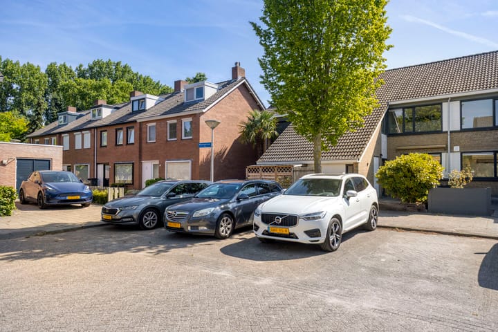 Foto 38 van Kluizenaarstraat 49