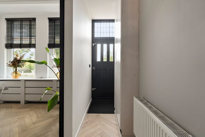 Photo 6 of Kennemerstraatweg 236