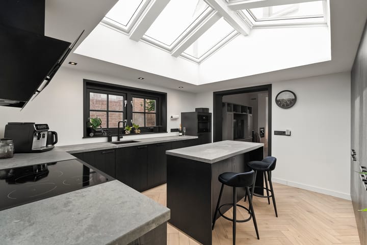 Photo 17 of Kennemerstraatweg 236