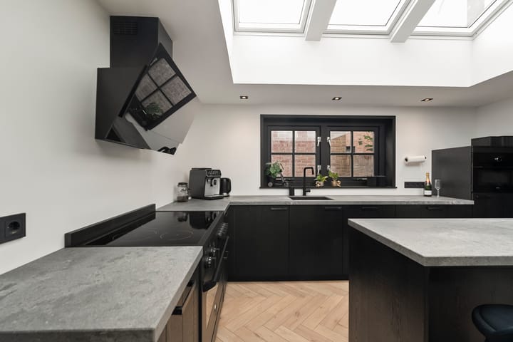 Photo 21 of Kennemerstraatweg 236