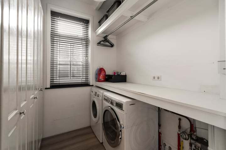 Photo 30 of Kennemerstraatweg 236