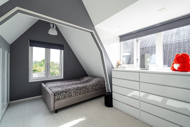 Photo 35 of Kennemerstraatweg 236