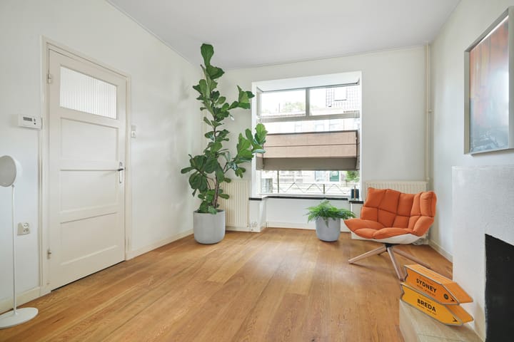 Photo 9 of Valkenierslaan 240