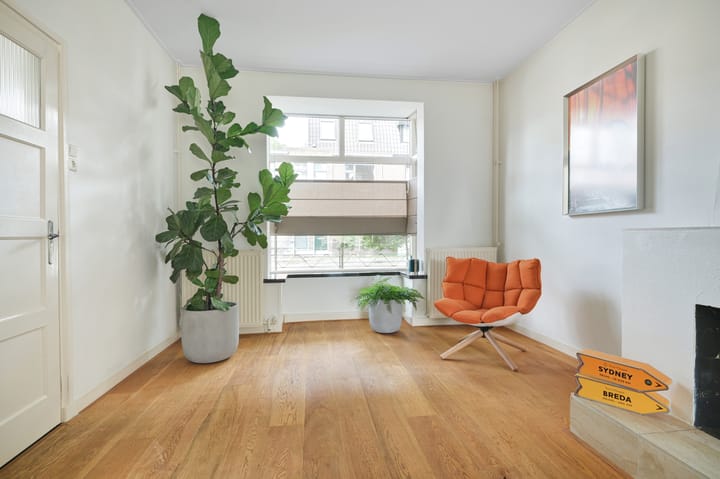 Photo 10 of Valkenierslaan 240