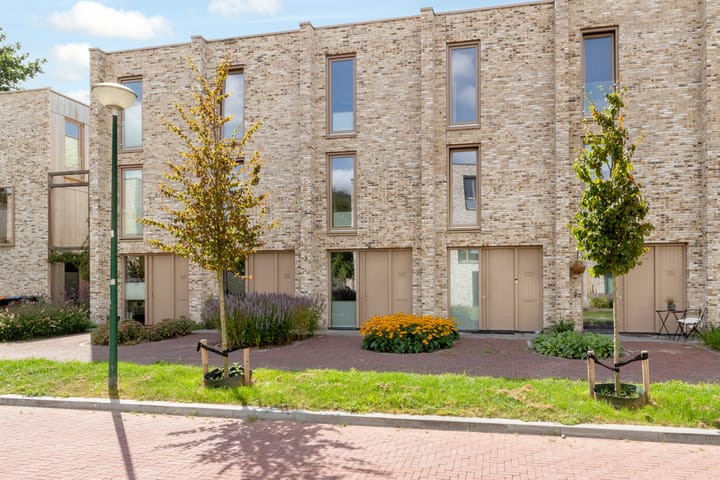 Foto 1 van Larikslaan 3-C