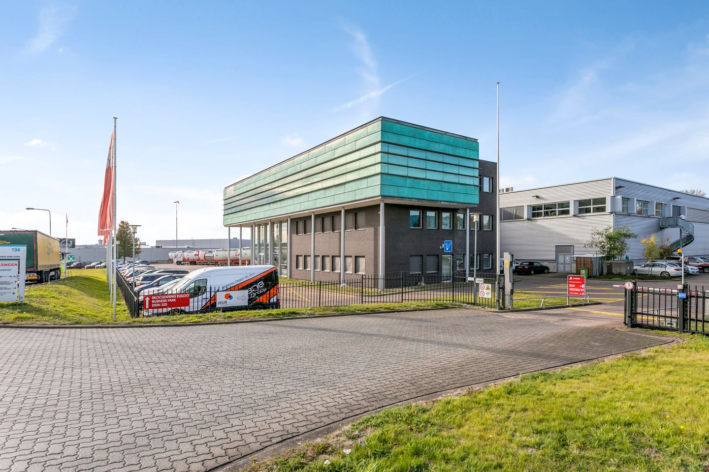 Bekijk foto 3 van Business Park Stein 194