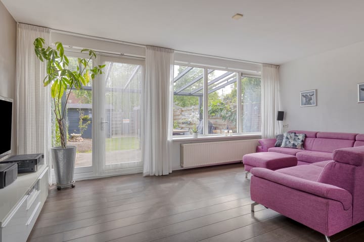 Foto 3 van Uranus 26