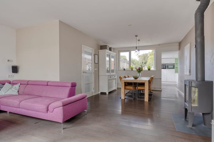 Foto 5 van Uranus 26