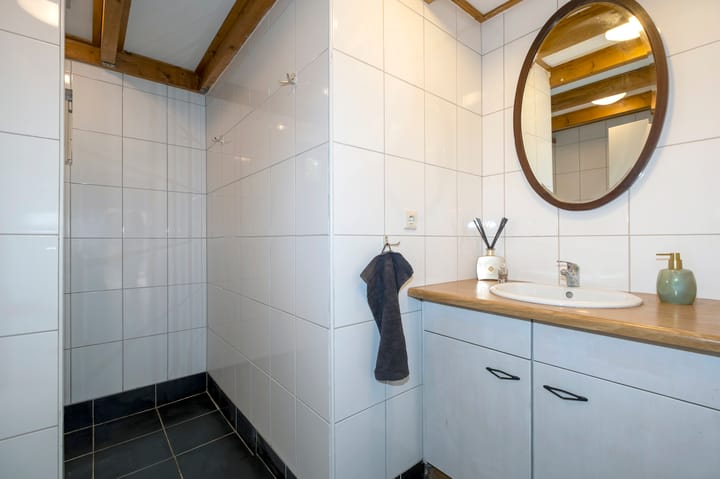 Photo 14 of Lhee 88-A9