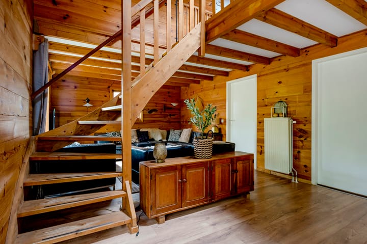 Photo 18 of Lhee 88-A9