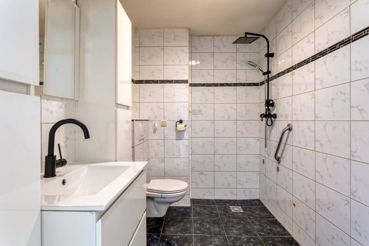 Foto 17 van Marga Klompélaan 28