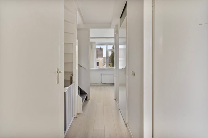 Foto 22 van Marga Klompélaan 28