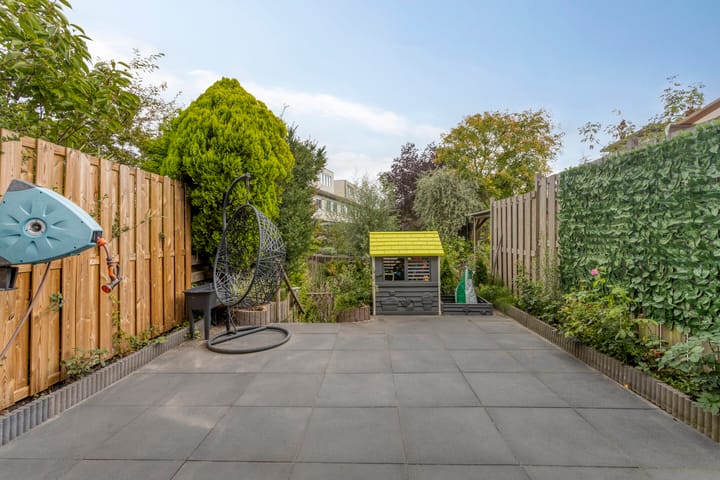 Foto 30 van Marga Klompélaan 28