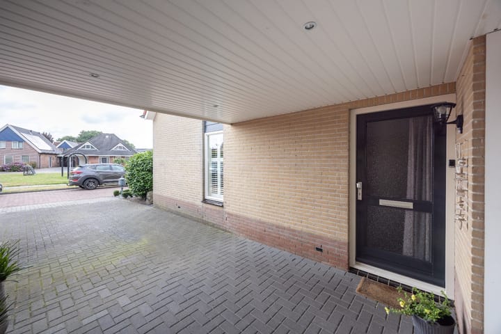 Photo 5 of Akelei 35