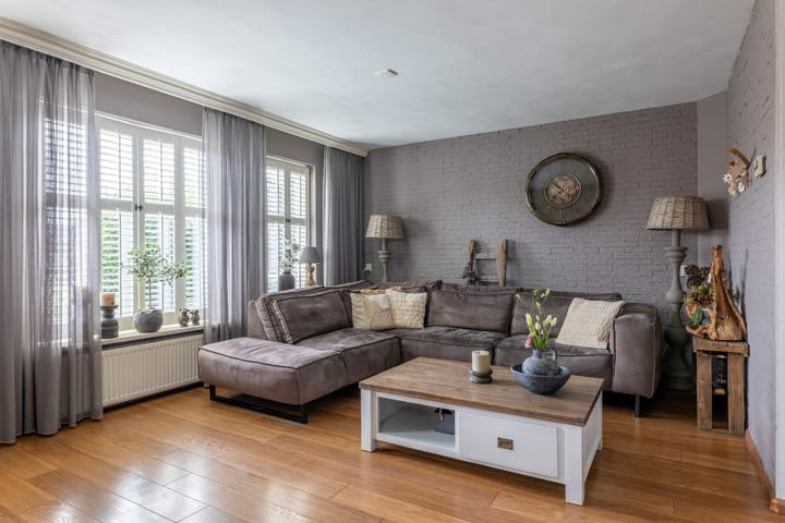 Photo 8 of Akelei 35