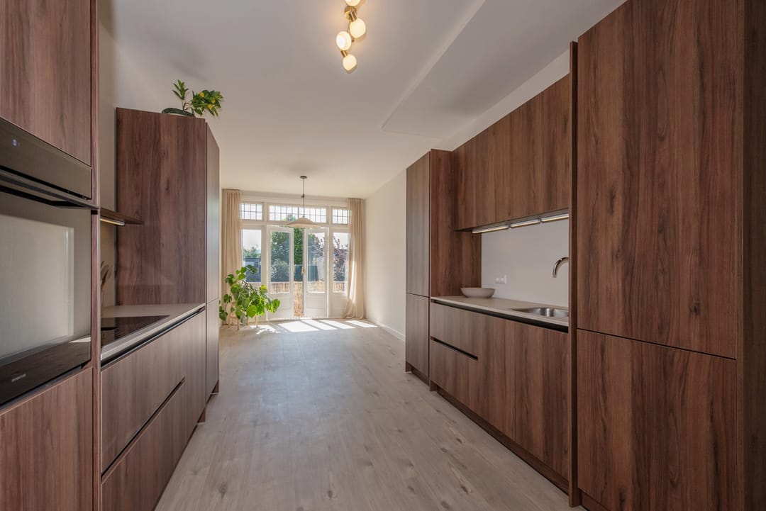 Foto 2 van Caan van Necklaan 156