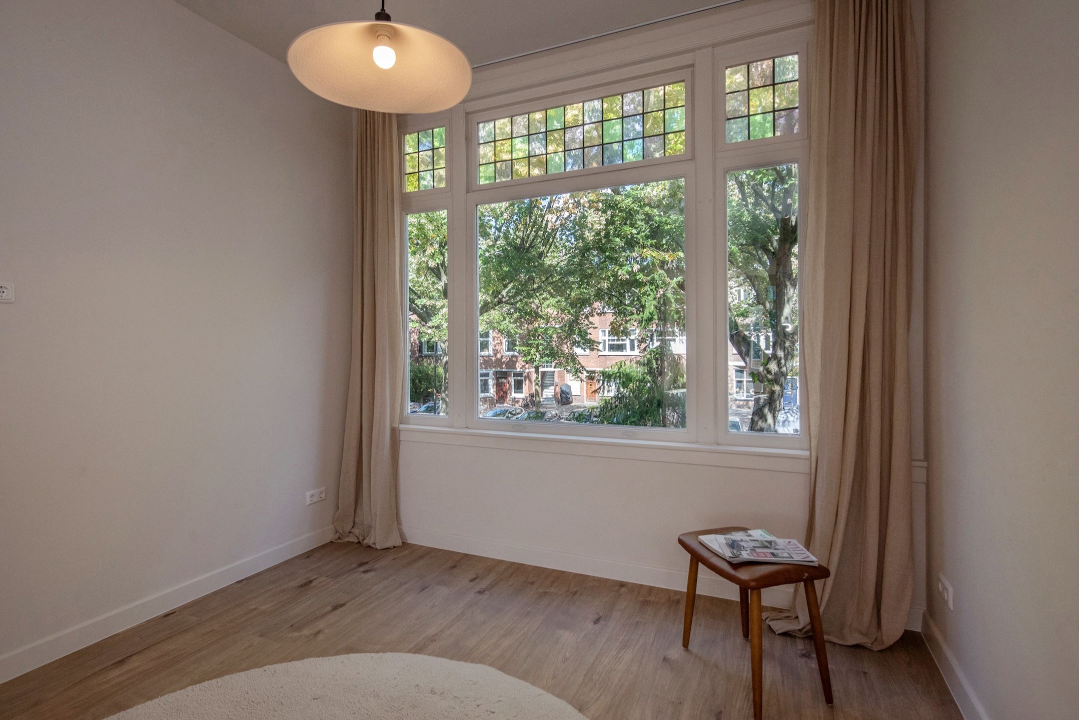 Foto 9 van Caan van Necklaan 156