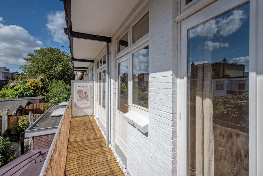 Foto 22 van Caan van Necklaan 156