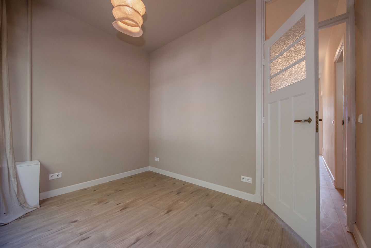 Foto 25 van Caan van Necklaan 156