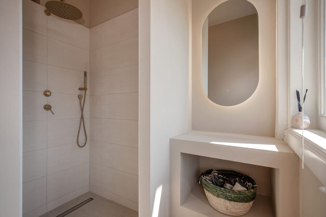 Foto 32 van Caan van Necklaan 156