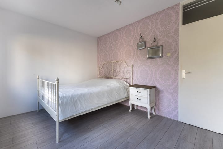 Photo 9 of Dostojevskisingel 83