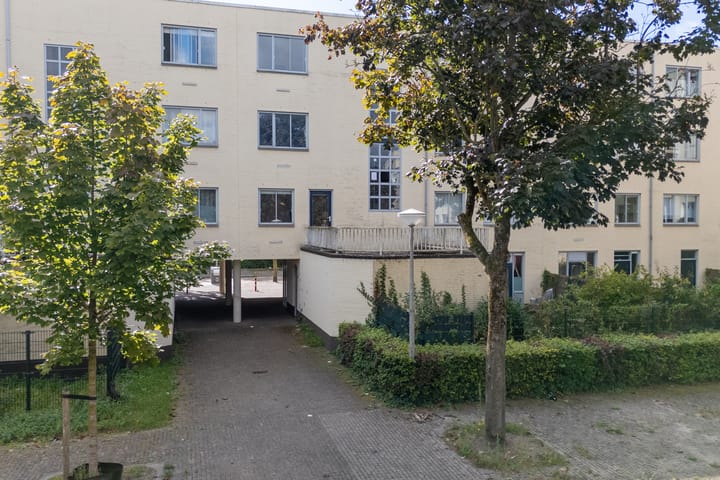 Photo 15 of Dostojevskisingel 83